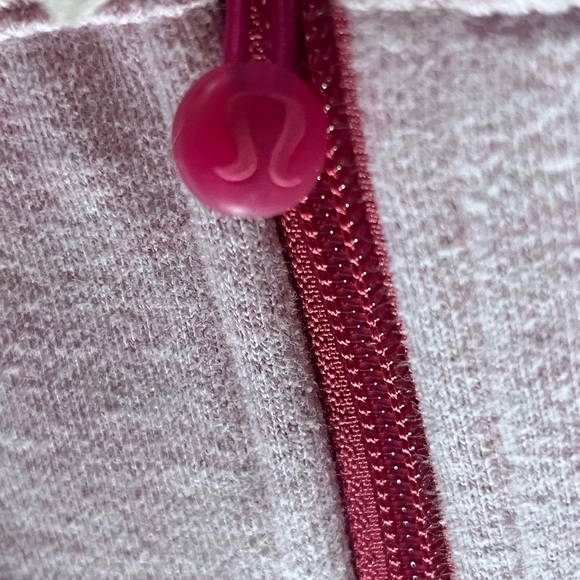 Rare Vintage limited Edition - Lululemon Scuba Hoodie - Size 2 - Passion Pink - Picture 5 of 10